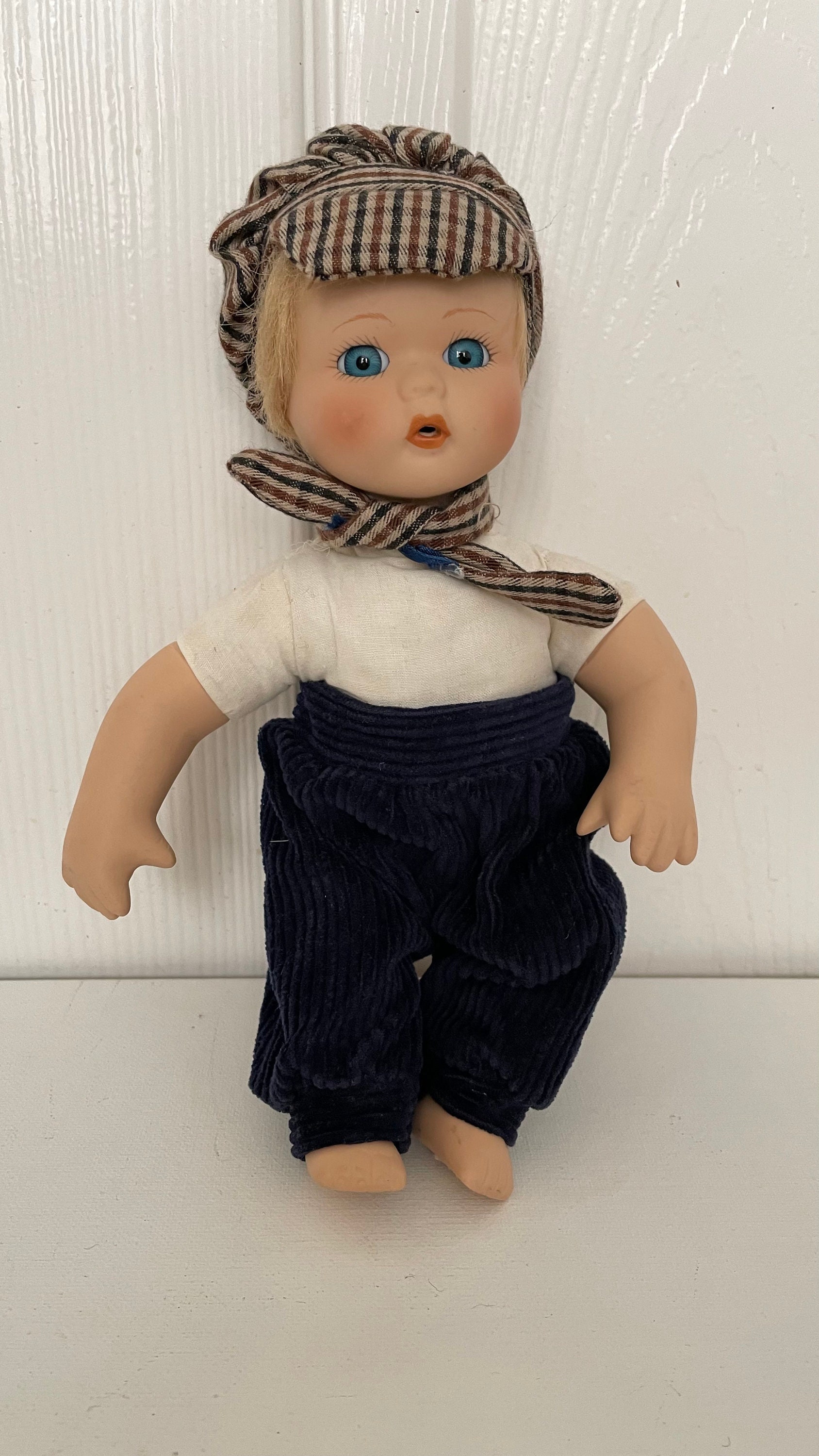 boy or girl BABY SHOWER VINTAGE. Hat ??Plus beautiful porcelain doll ?? So Cute, This Beautiful Vintage Baby Hat - Baby or Doll Hat  main image 2