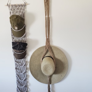 Macrame Double Hat Holder, Farmhouse Hat Hanger, Cowboy Hat Rack, Boho Hat Display, Hat Holder Wall Hanging, Macrame Hat Decor,