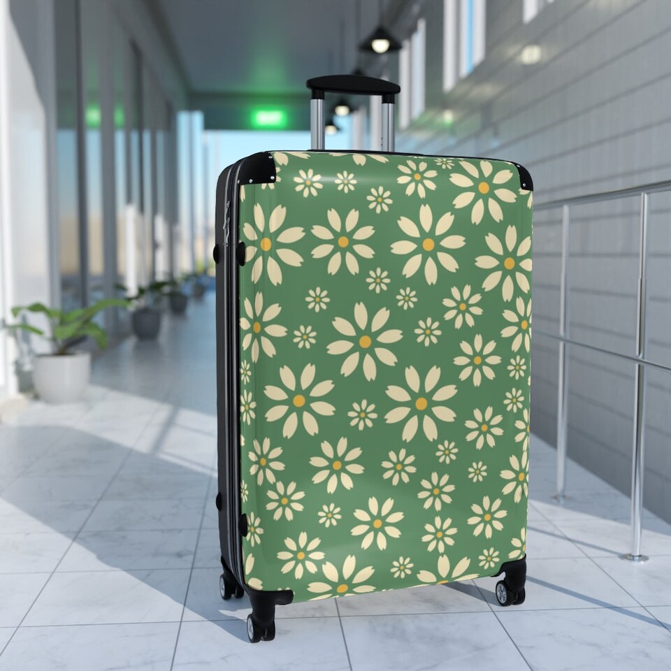 Daisy Suitcase, Green Suitcase, Custom Luggage, Wheeled Suitcase, Travel Gifts, Daisy Decor, Cabin Suitcase, Carry On Luggage, Green Bag