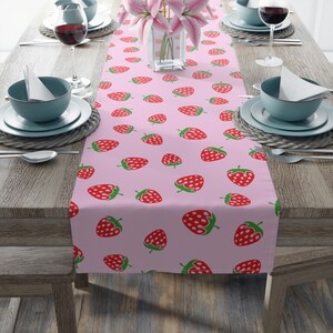 Summer Table Runner, Strawberry Table Runner, Pink Table Decor, Summer Decor, Housewarming Gift, Strawberry Decor, Red Table Runner