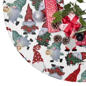Christmas Tree Skirt, Gnome Tree Skirt, Christmas Gnome Decor, Christmas Tree Decor, Holiday Decor, Christmas Gifts, Holiday Tree Skirt