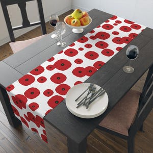 Poppy Table Runner, Red Flower Table Runner, Poppy Decor, Red Poppy Table Runner, Red Decor, Veterans Day Decor
