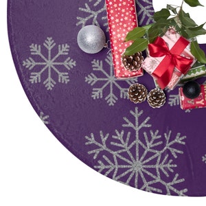 Sofevaim Mini Lavender Christmas Tree Skirt, 24'' Miniature Small Purple  Christmas Decorations Tree Ornaments with Sequin Snowflakes for Slim Pencil