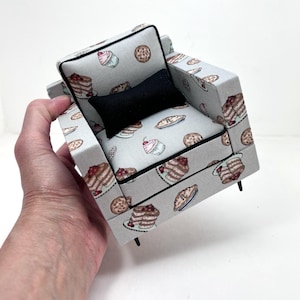 1/6 Scale Fashion Doll Chair, 1/6 OOAK Doll Furniture, 1/6 Scale Dollhouse Chair, 1/6 Scale Living Rm Chair, Baked Goods
