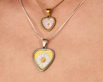 Hand-Painted Heart Daisy Necklace - Daisy Chain Fields Collection by Olivia Rodrigo