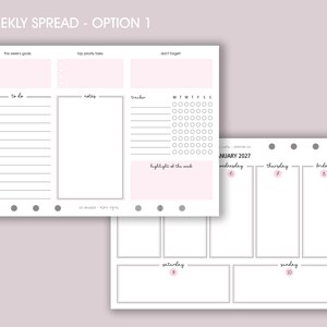 K&ouml;nnte beinhalten: Zwei wei&szlig;e Planerseiten mit rosa Akzenten. Die obere Seite ist mit "WEEKLY SPREAD - OPTION 1" beschriftet und enth&auml;lt Abschnitte f&uuml;r Ziele, Aufgaben, Notizen und einen Tracker. Die untere Seite ist ein Wochenkalender f&uuml;r Januar 2027.