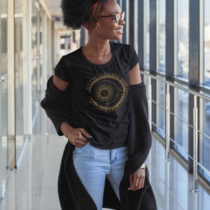 Sol y Luna, ChelseyBridgesShop, Gótico, Boho, sol, luna, camisa, camiseta, negro