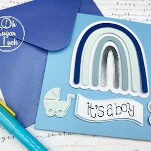 3D Baby Party Karte - "It's a Boy", handgemacht mit Regenbogen & Baby Accessoires, Grußkarte für Junge