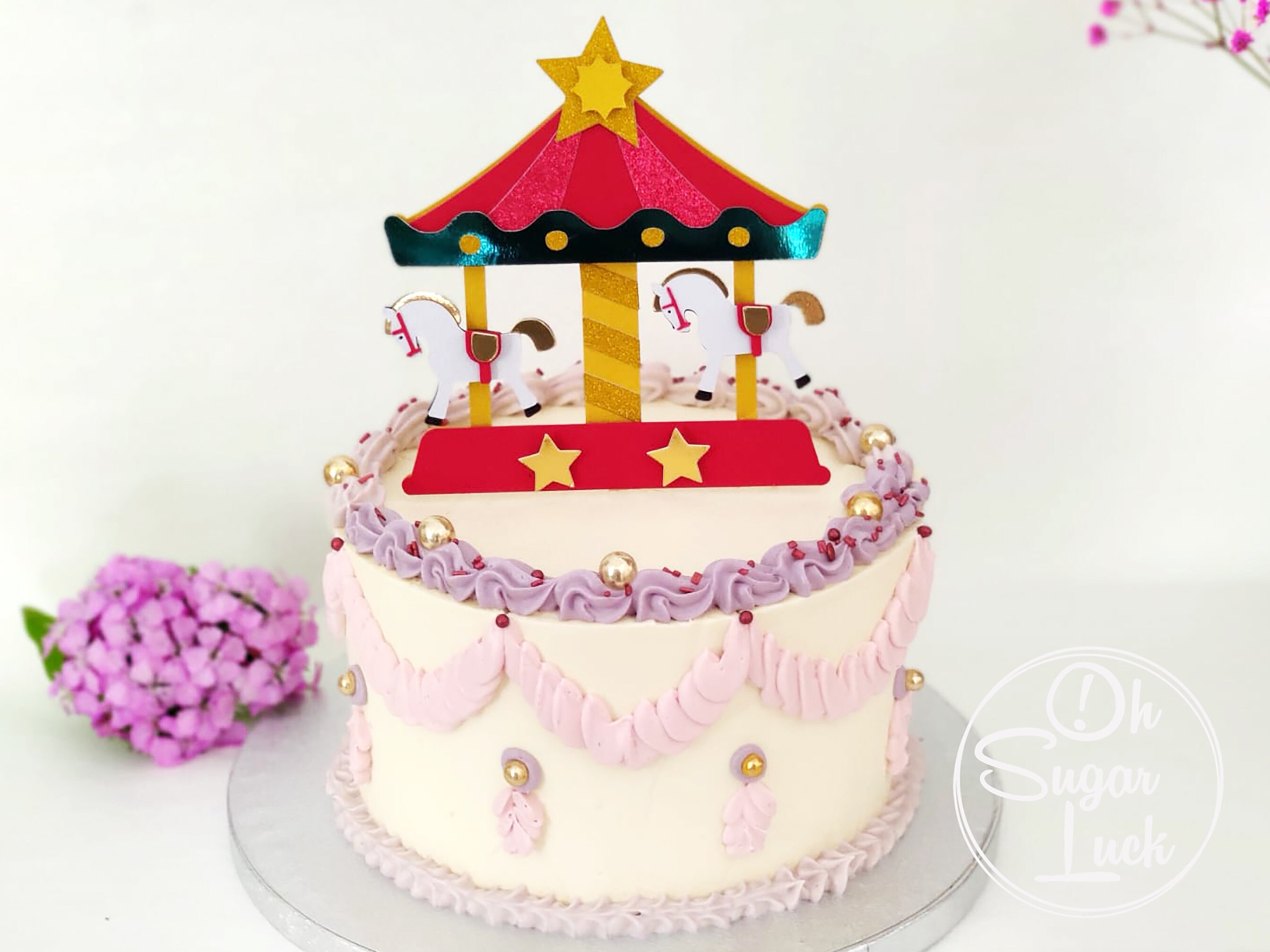 Bolo Carrossel  Carousel birthday, Carousel birthday parties