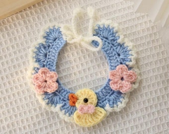 Adorable collar de ganchillo con forma de patito para gatos y perros pequeños, lindo accesorio de ropa floral hecho a mano con forma de pato para gatitos y cachorros, regalo para mamás primerizas con mascotas