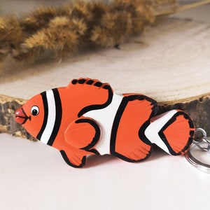 Holz Clownfisch Anhänger |  Holz Fischanhänger | Clownfisch Schlüsselanhänger | Holz Geschenk | Fisch Geschenk | Fischbesitzer Geschenk