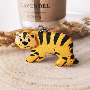 Pendentif Tigre en bois | Porte-clés mignon d’animal de jungle | Porte-clés Tigre | Cadeau Tigre | Cadeau de fan de tigre