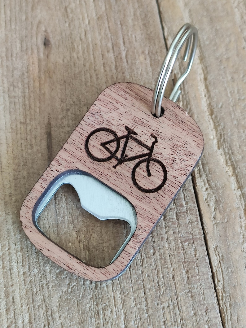 Flaschenöffner Anhänger Holz Geschenk Männer Geschenk Flaschenöffner Schlüsselanhänger Fahrrad Anhänger Fahrrad Geschenk Bild 6