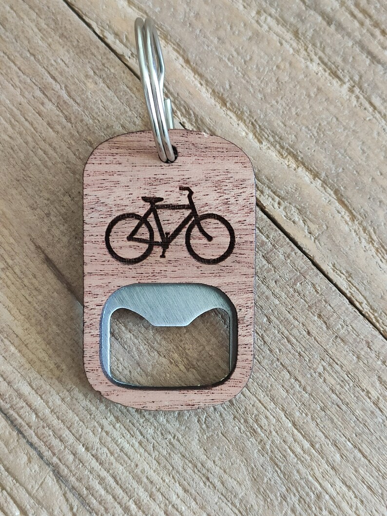 Flaschenöffner Anhänger Holz Geschenk Männer Geschenk Flaschenöffner Schlüsselanhänger Fahrrad Anhänger Fahrrad Geschenk Bild 7