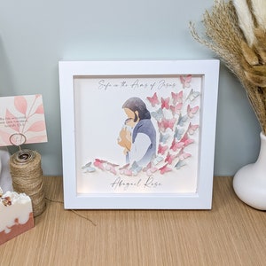 Al sicuro tra le braccia di Gesù - Una splendida luce ricordo commemorativa per neonati e bambini angelici