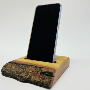 Design mobile phone holder made of solid wood (oak)