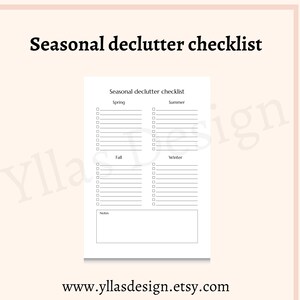 Könnte beinhalten: Eine druckbare Checkliste zum Entrümpeln Ihres Zuhauses das ganze Jahr über. Die Checkliste ist in vier Abschnitte unterteilt: Frühling, Sommer, Herbst und Winter. Jeder Abschnitt enthält eine Liste von Gegenständen, die entrümpelt werden sollen. Es gibt auch einen Abschnitt für Notizen.