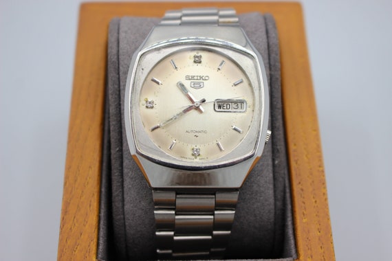Seiko automatic deals retro
