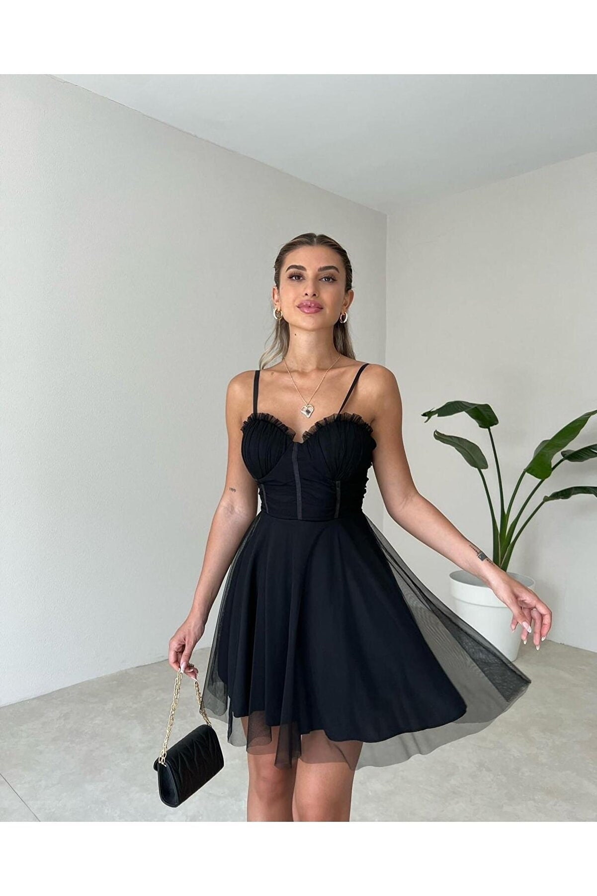 black short dresses for party