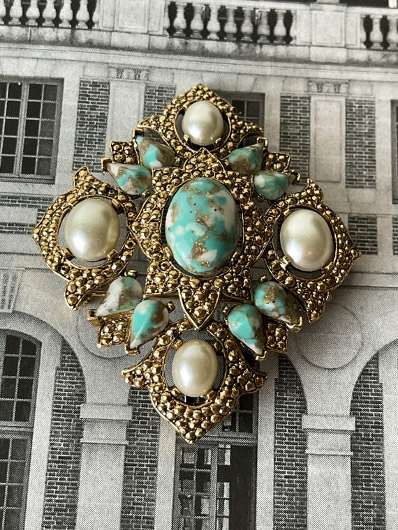 Vintage Sarah Coventry Remembrance Brooch - image 2