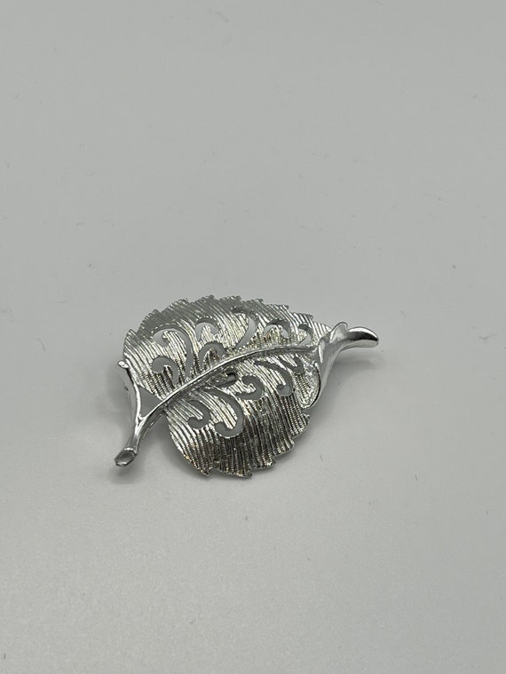 Vintage Signed Gerry’s Elegant Silver Tone Leaf B… - image 3