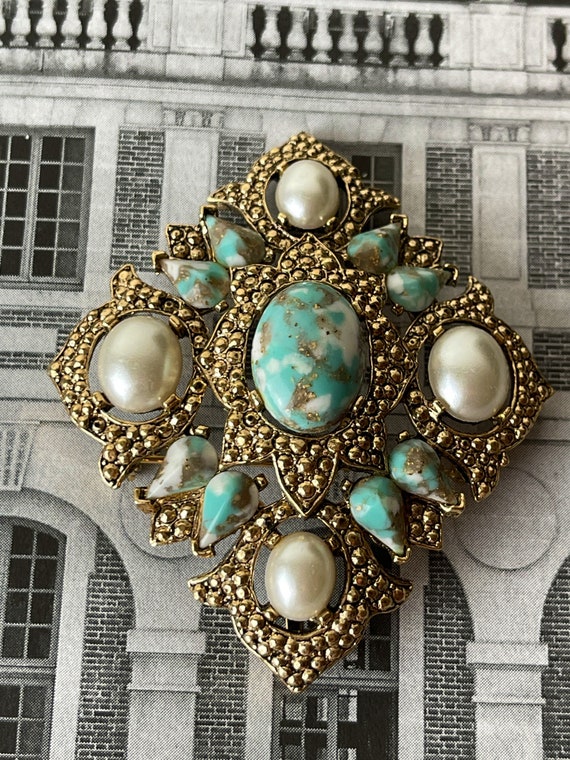 Vintage Sarah Coventry Remembrance Brooch - image 1