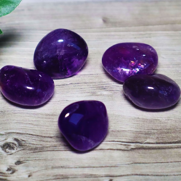 amethyst | tumbled stone