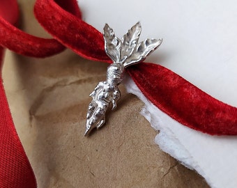 Colgante de mandrágora en plata de ley. Collar de criatura mágica hecho a mano. Amuleto de protección inspirado en el cuento de hadas