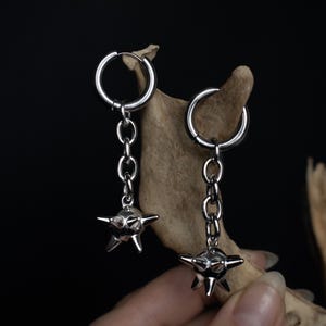 Boucles d'oreilles médiévales à une seule boule en forme de fléau • Pointe • Acier inoxydable • Paire • Métal lourd • Étoile du matin