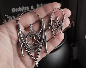 Pendientes de arco gótico | Color plata u oro | Pequeños y grandes | Pendientes colgantes | Catedral | Par medieval | Tracería gótica