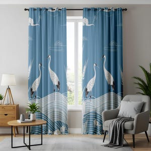 Tende con gru e nuvole, moderni pannelli artistici blu per finestre, tende blu con sereni motivi di gru