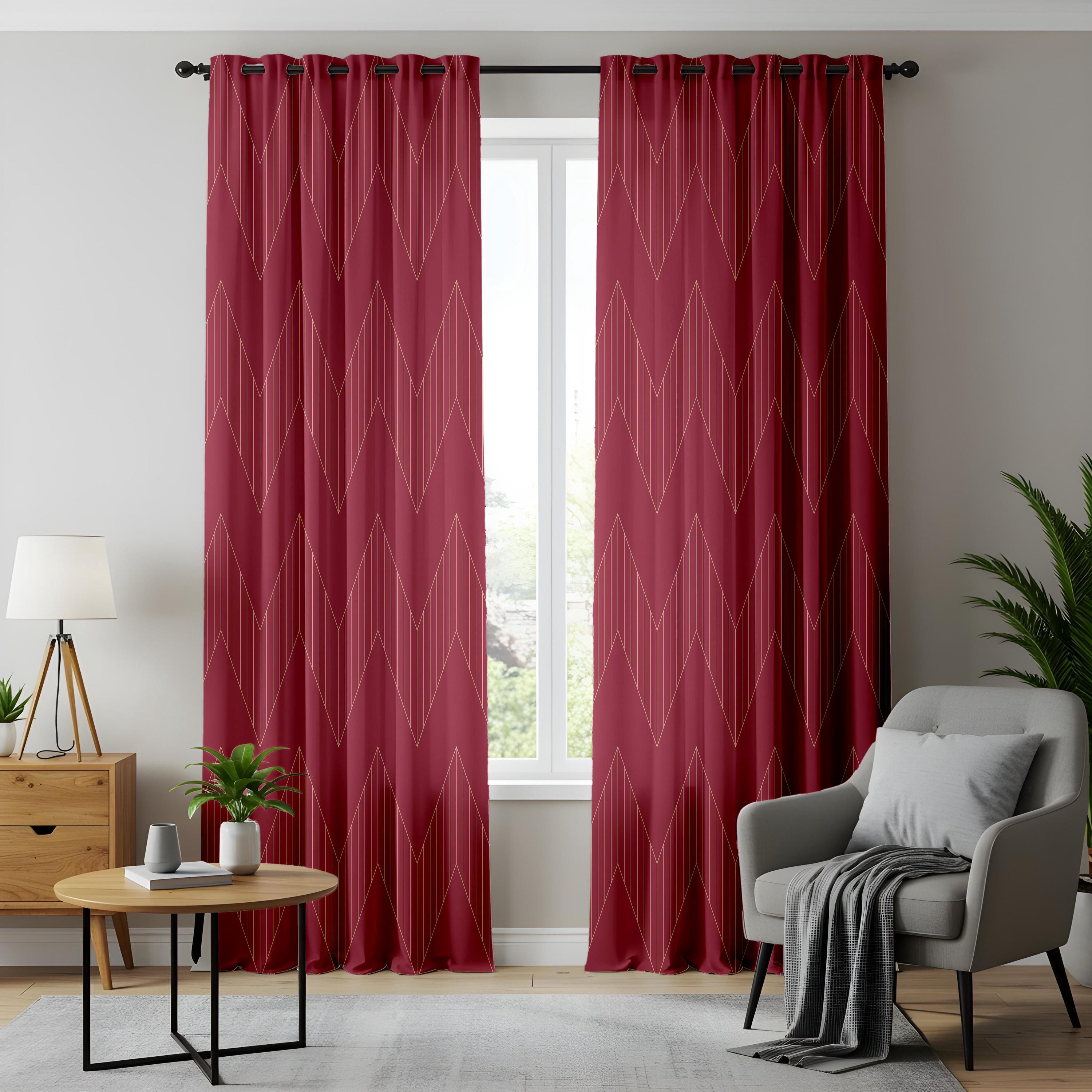 Burgundy and gold curtains México