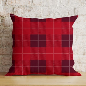 Housses de coussin à carreaux Buffalo, housses de coussin d&#39;hiver douillettes Christas, décoration d&#39;intérieur rouge et blanc festive de Noël