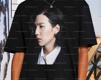 Camisa Yoongi vintage, camisa gráfica Suga, camisa gráfica August D, camisa vintage Kpop, estilo coreano, camisa de rapero coreano