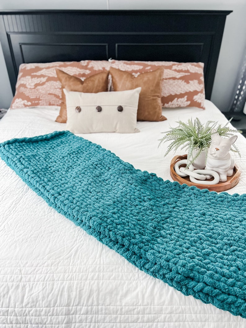 Emerald Teal Arm Knit Throw, Green Chunky Yarn Blanket, Christmas Gift