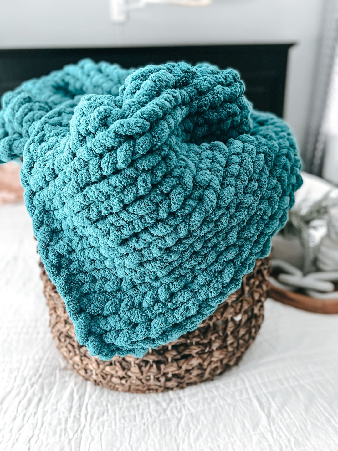 Emerald Teal Arm Knit Throw, Green Chunky Yarn Blanket, Christmas Gift