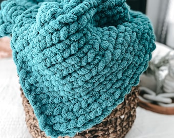 Emerald teal arm knit throw, green chunky yarn blanket, Christmas gift for her, tik tok