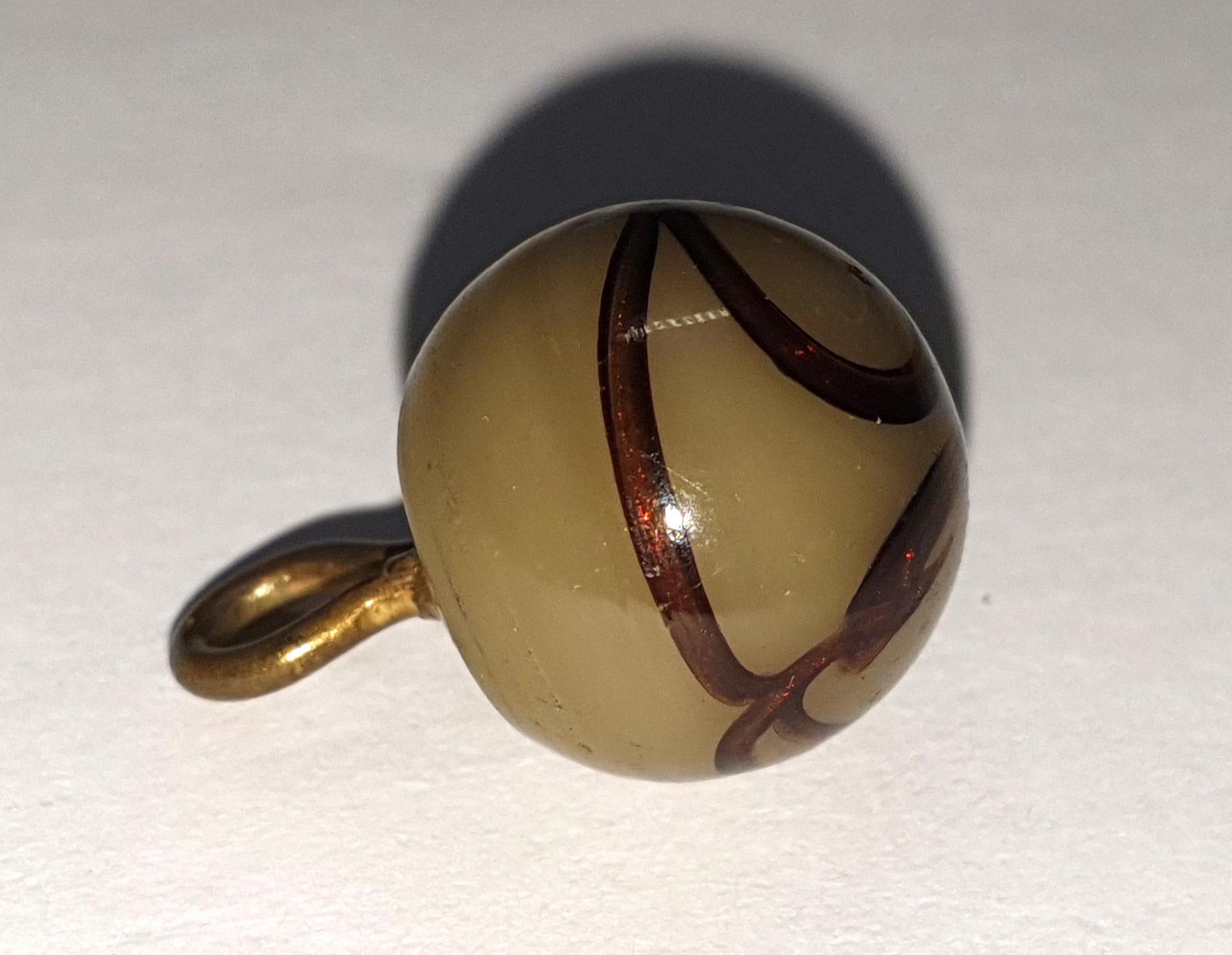 ヴィンテージコーヒーガラスペーパーウェイトボタン：赤いメタリック