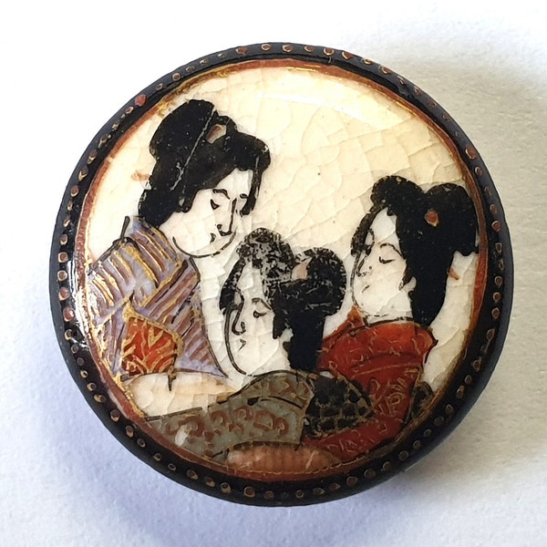 1 1880s Japanese Satsuma ceramic button featuring 3 hand painted Geishas. Tunnel shank. 3/4" or 19mm. Sat 7034