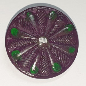 Antique seamed button hand painted and varnished. Suffragette colours of purple, green and white. Made circa 1900. 1 1/16inch or 27mm. MB232