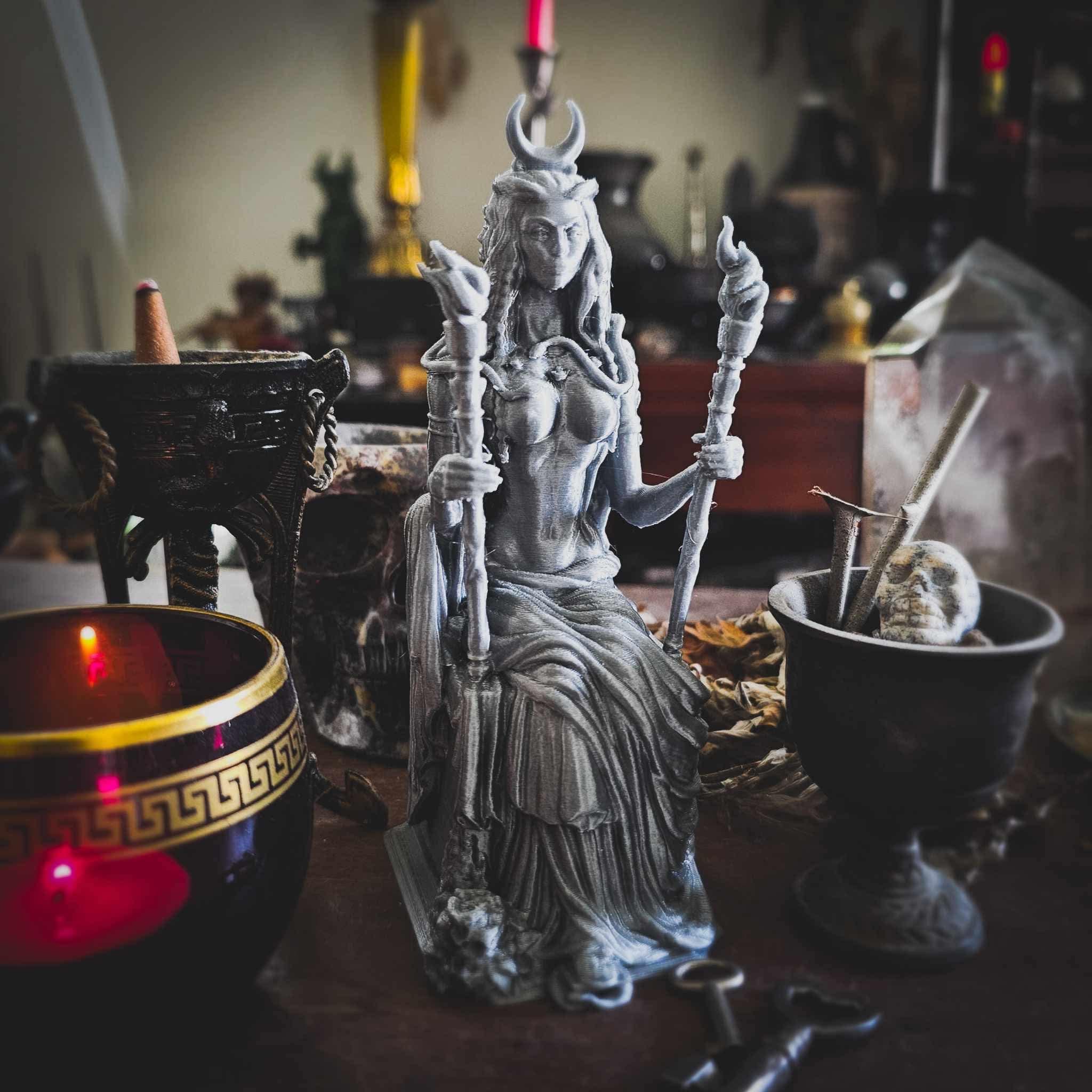 Exakta Obscurities GARY CULLEN エクサクタ The Great Goddess Hekate-jeff Cullen Design - Etsy