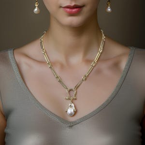 Baroque Pearl Necklace
