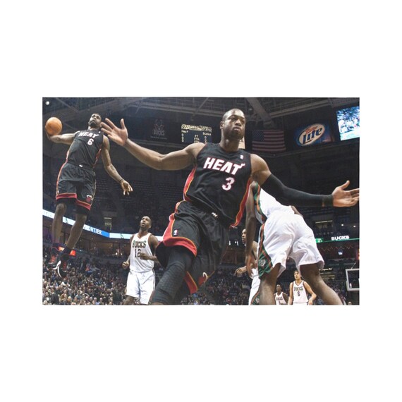Dwyane Wade To Lebron Alley Oop Flag