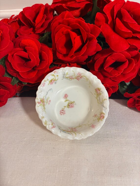 Theodore Haviland Limoges France Pink Floral Ramekin, Circa 1894