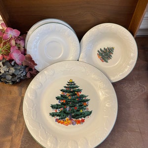 Christmas Tree 6 Piece Setting for 2/ Christmas Place Settings