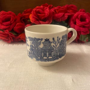 Vintage Blue Willow Cup: England Porcelain, 5x3”