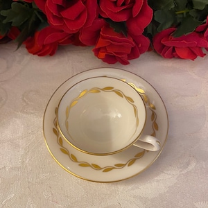 Lenox Golden Wreath Demitasse Teacup and Saucer Set with 1930’s Backstamp