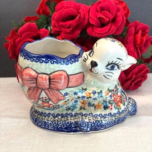 Boleslawiec Vena Unikat Polish Pottery Hand Painted Bunny and Egg Planter
