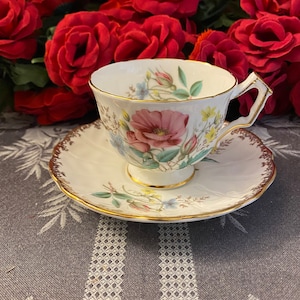 Aynsley Pink Rose with Gold Dusted Edge Teacup and Saucer
