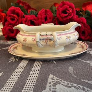 K&A Krautheim Selb Aida Pattern Gravy Boat, Circa 1945